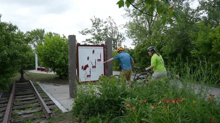 10 Fall River area hiking trails to burn off that Thanksgiving feast