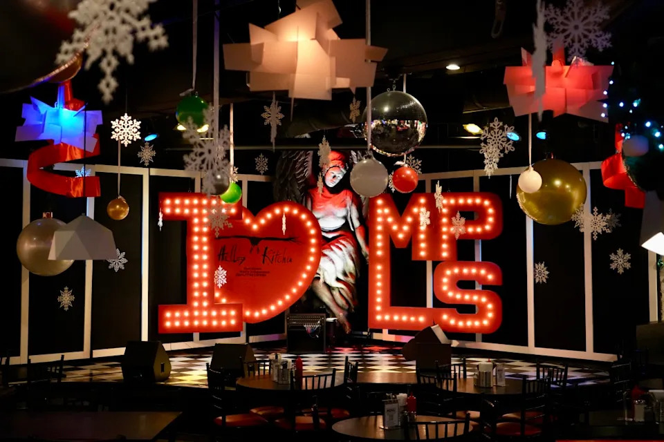 Hell-a-Dazzle at Hell