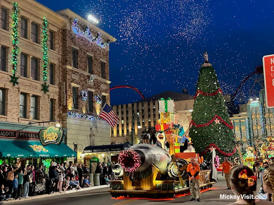 Universal Orlando Christmas Parade
