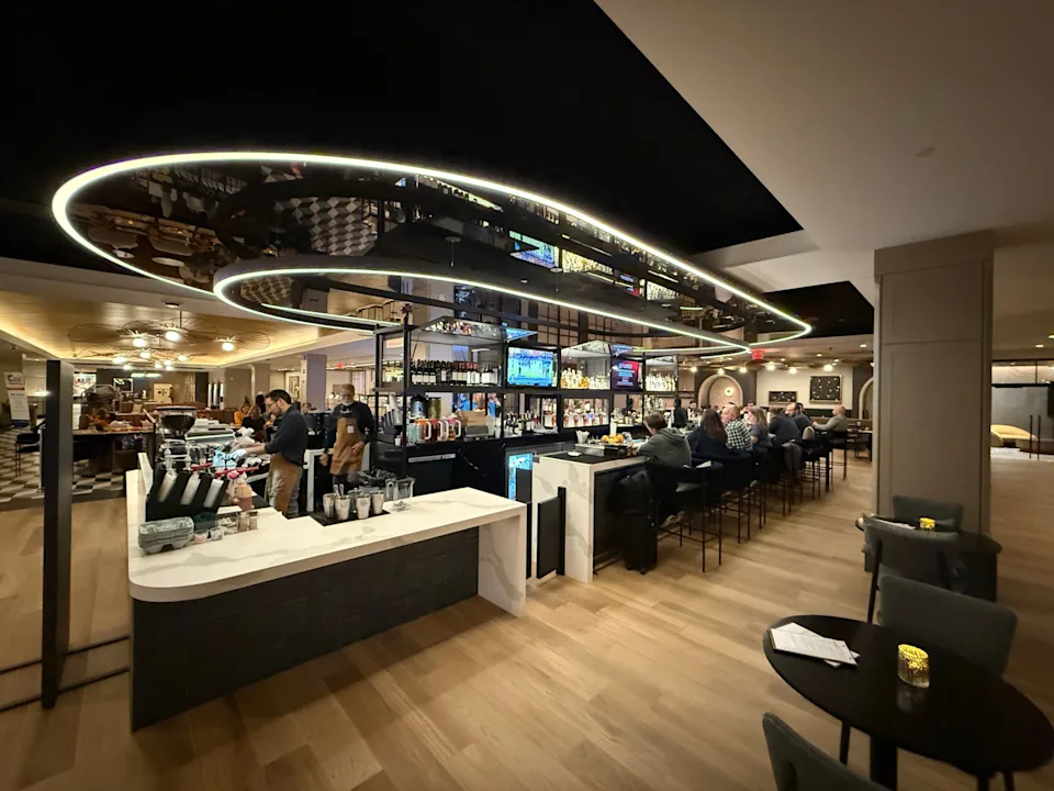 &More Sheraton Hotel Bar