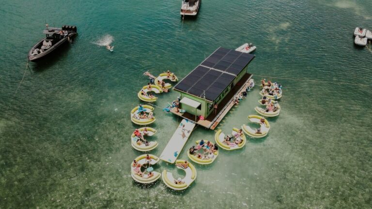 Cruising the Caribbean? There’s a New Floating Taco Bar You Can Swim Up To