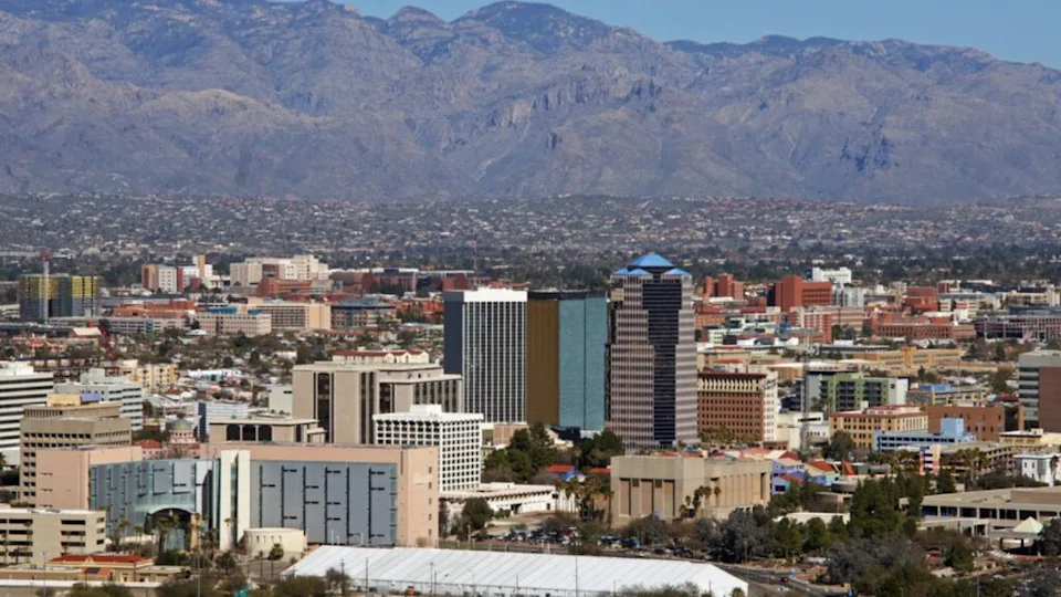 Tucson, Arizona skyline