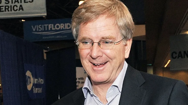 Europe Travelers Are Copying Rick Steves’ Genius Happy Hour Tip