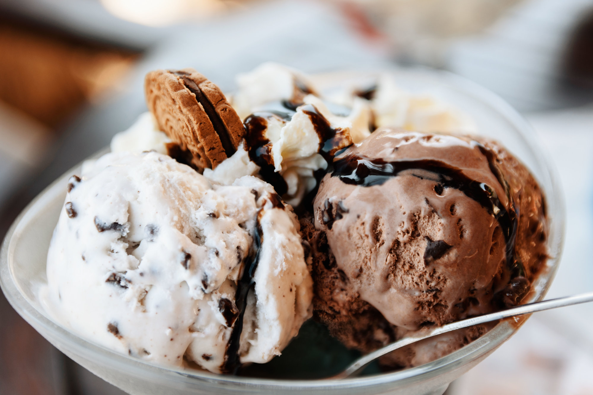 ice cream and cookie