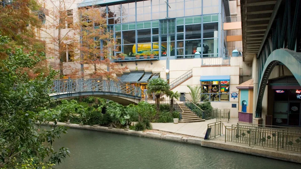 <div>The San Antonio Riverwalk provides a pleasant place to stroll, shop and eat at the many fine restaurants and shops. (Photo by: Universal Images Group via Getty Images)</div>