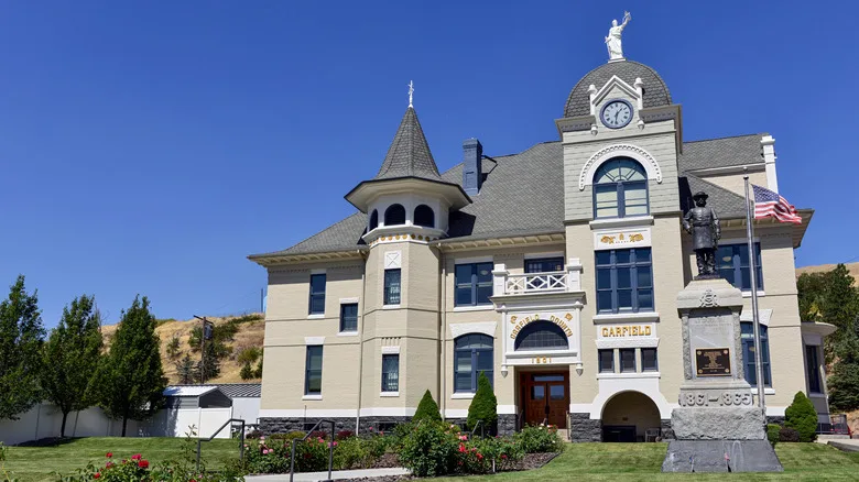 The Garfield County Courthouse in Pomeroy, Washington