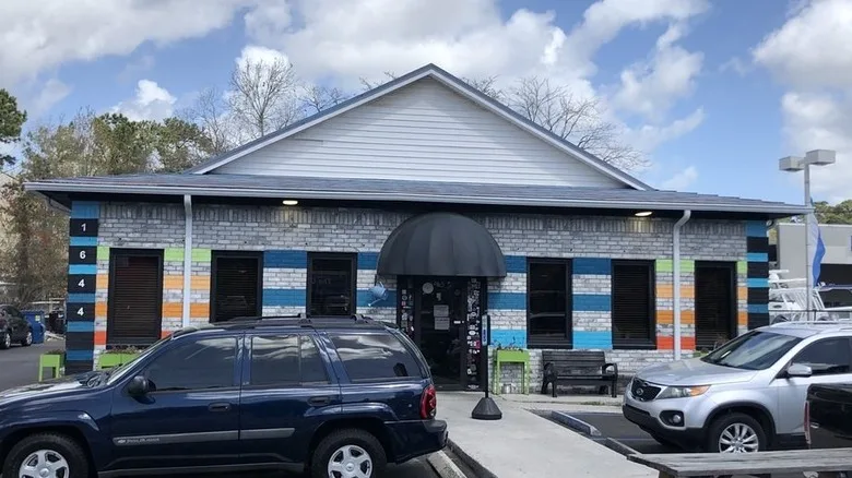 Exterior of Early Bird Diner