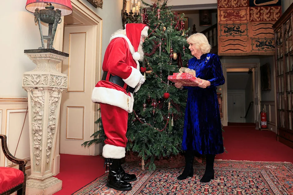 britain royals christmas children