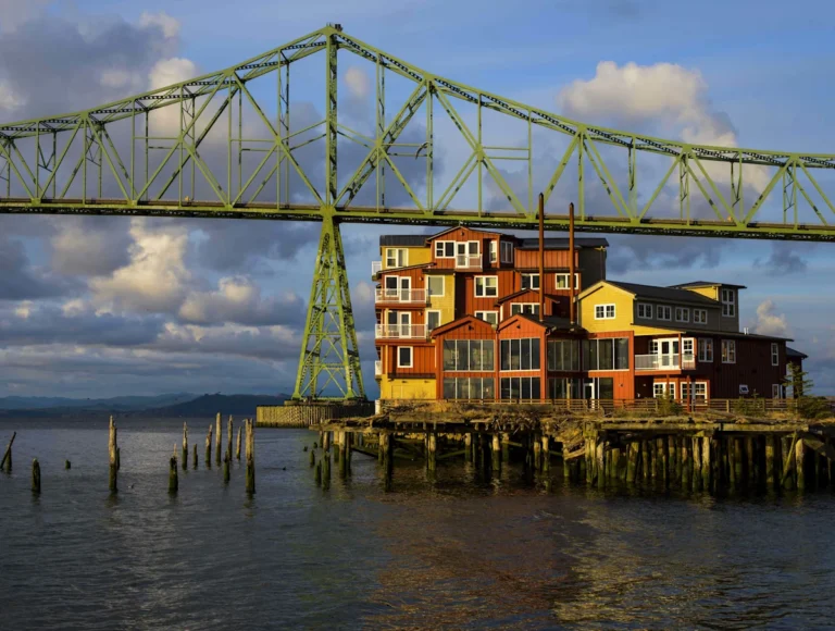 Why This Picturesque Oregon Valley Town Is Ideal for Retirees Wanting Victorian Charm and Coastal Views