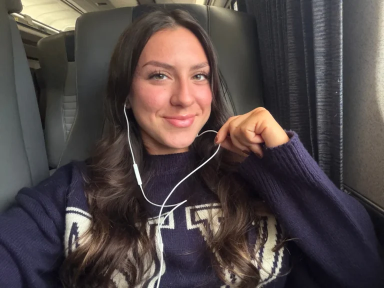 I took a 5-hour Amtrak ride with a backpack and carry-on. Here are 5 things I’m glad I brought and 3 I wish I’d packed.