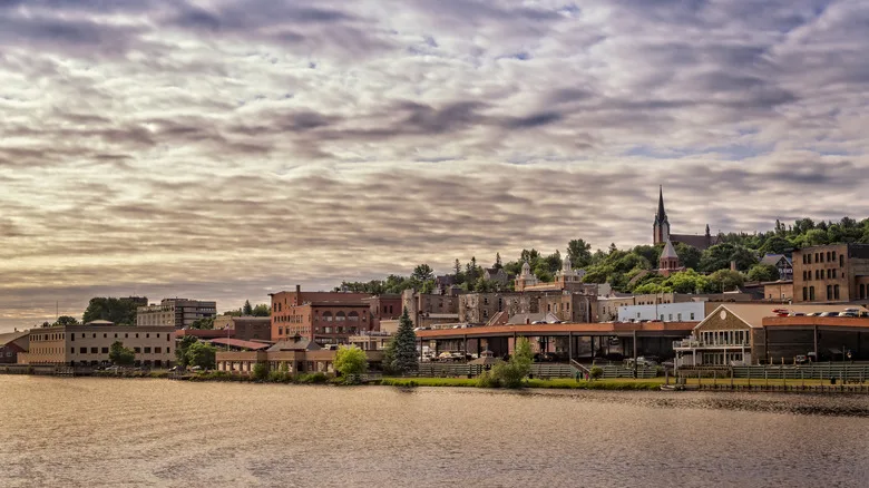 Houghton, Michigan skyline