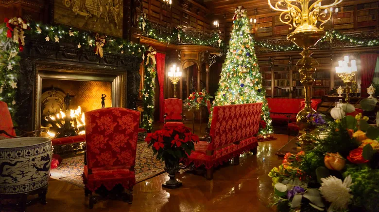 The Biltmore Estate decorated for Christmas