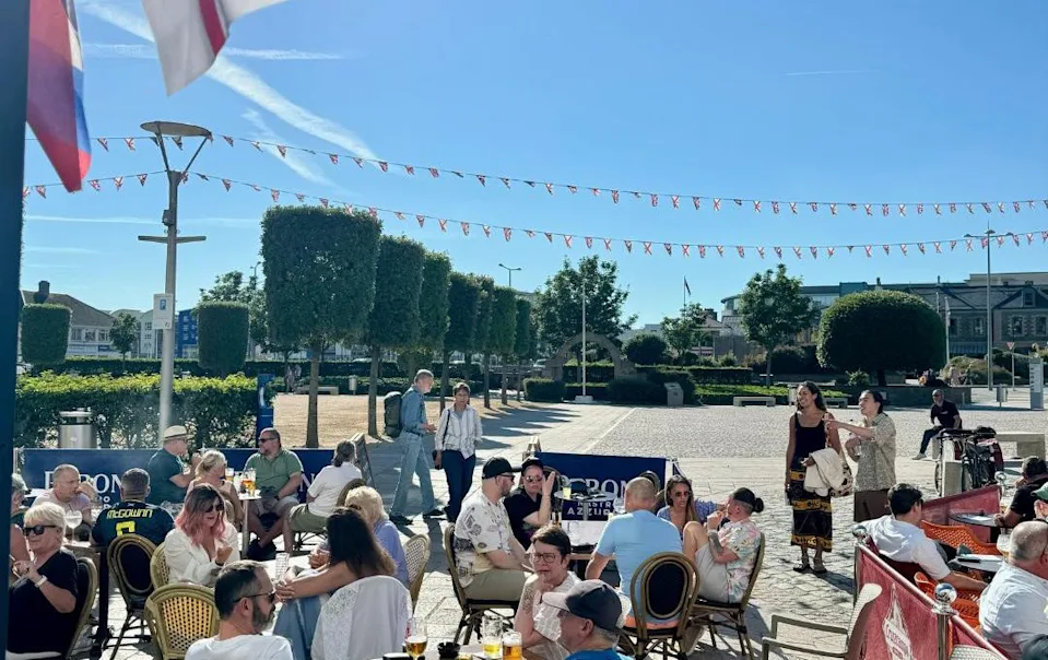 The Troubadour; Jersey bars nightlife