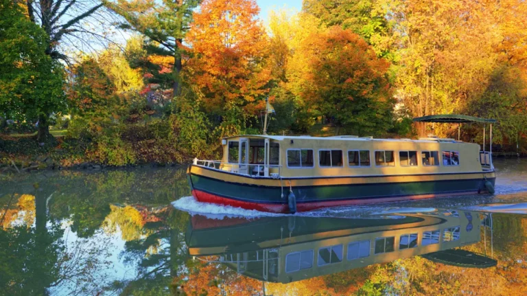 This Finger Lake Region Brimming With Eclectic Shops, Historic Charm, And Museums Is Called ‘Queen Of Canal Towns’