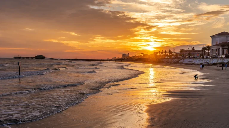 One Of The Best Places To Live In Texas Is An Affordable Beach Town With A Lower Cost Of Living