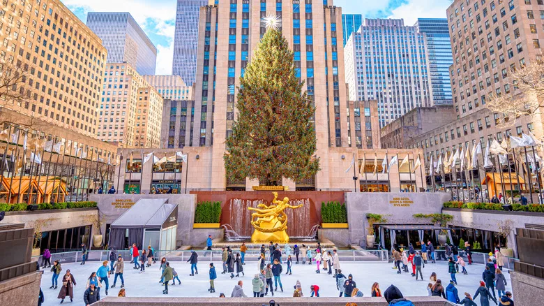 People ice skating on the Rink at Rockefeller Center
