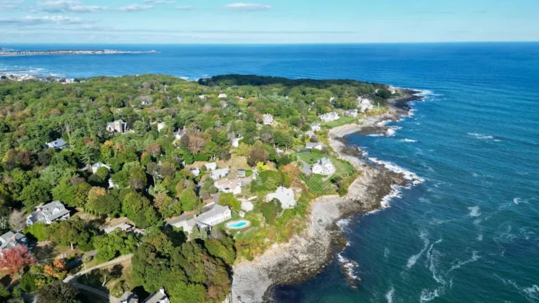 Maine’s Family Beach Near Portland Is A Quiet Sandy Escape With Nearby Cottages, Restaurants, And Island Views