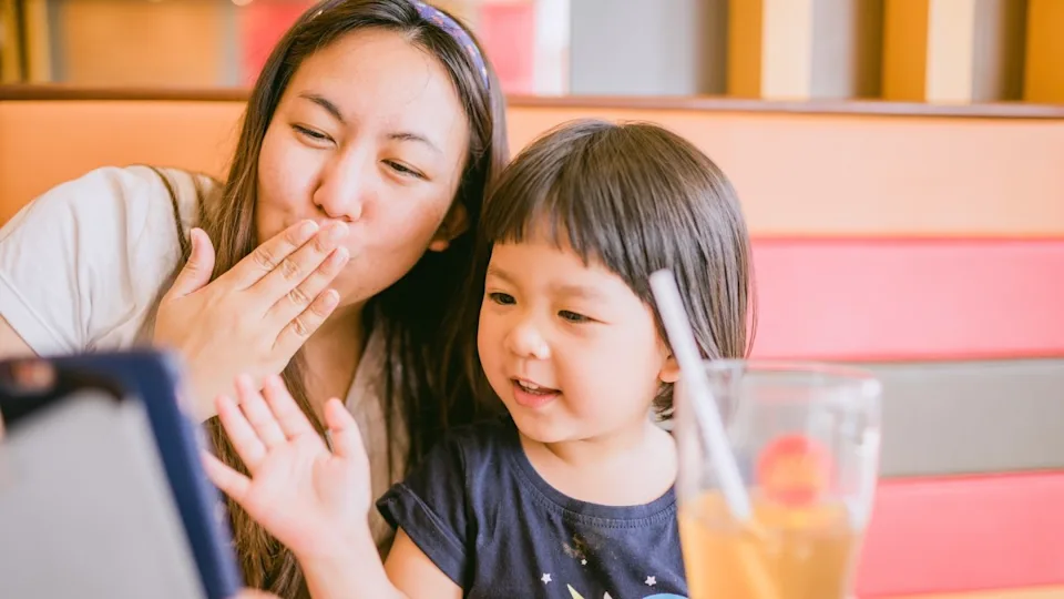 FaceTime calls can be disruptive in cruise ship public spaces.Image source&colon; MIA Studio &sol; Shutterstock