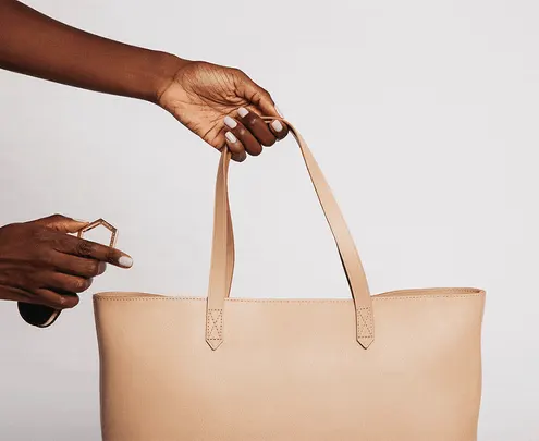 A magnetic luggage tag you can use to hold your sun hat