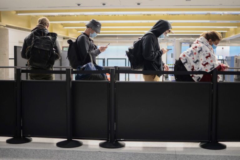 2 critical questions you need to ask when flight is canceled, delayed