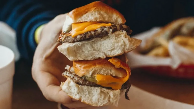 Arizona’s Hands-Down Best Burger Comes From This Phoenix Restaurant With Chicago Vibes