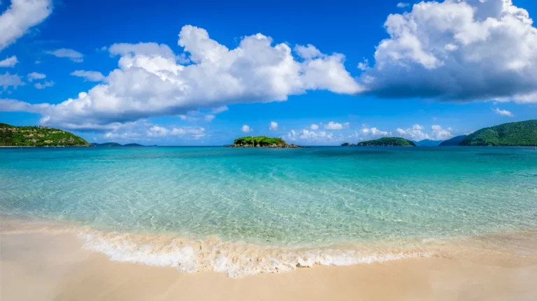 5 Best National Parks In America For A Warm-Weathered December Getaway, According To Climate Data