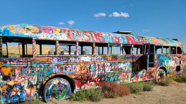 the #thatNWbus, an icon in Washtucna, Washington