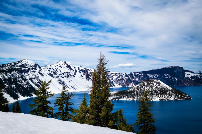 The best places to visit in Oregon in winter, from Cannon Beach to Crater Lake