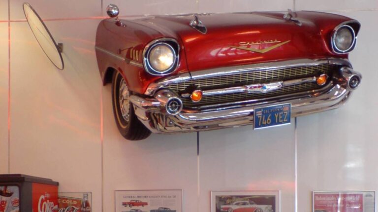 This quirky ’50s-themed restaurant is actually a Burger King, and it’s not the only one