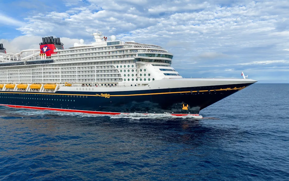 Disney Destiny ship exterior