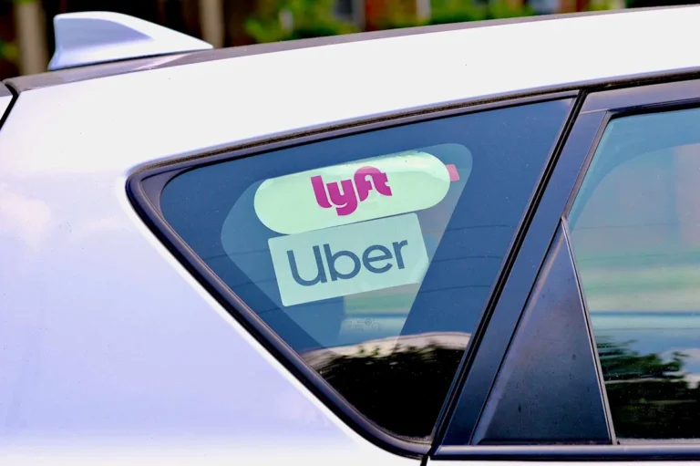 This Simple Rideshare Hack Can Make Sure You’re Not Overpaying for Uber or Lyft