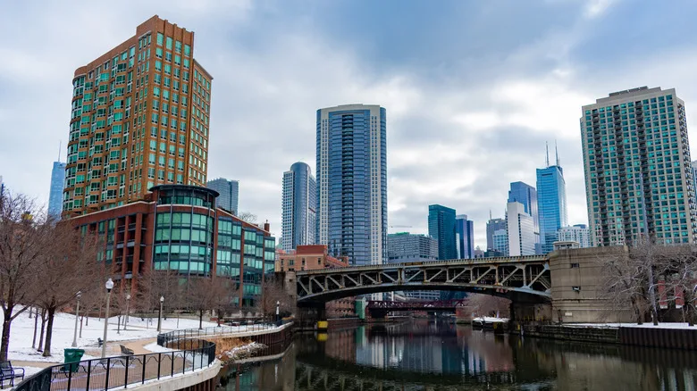 Ohio Street Bridge in River North