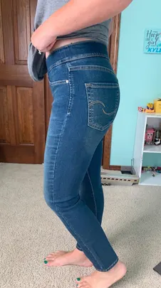 A pair of Levi's pull-on skinny jeans