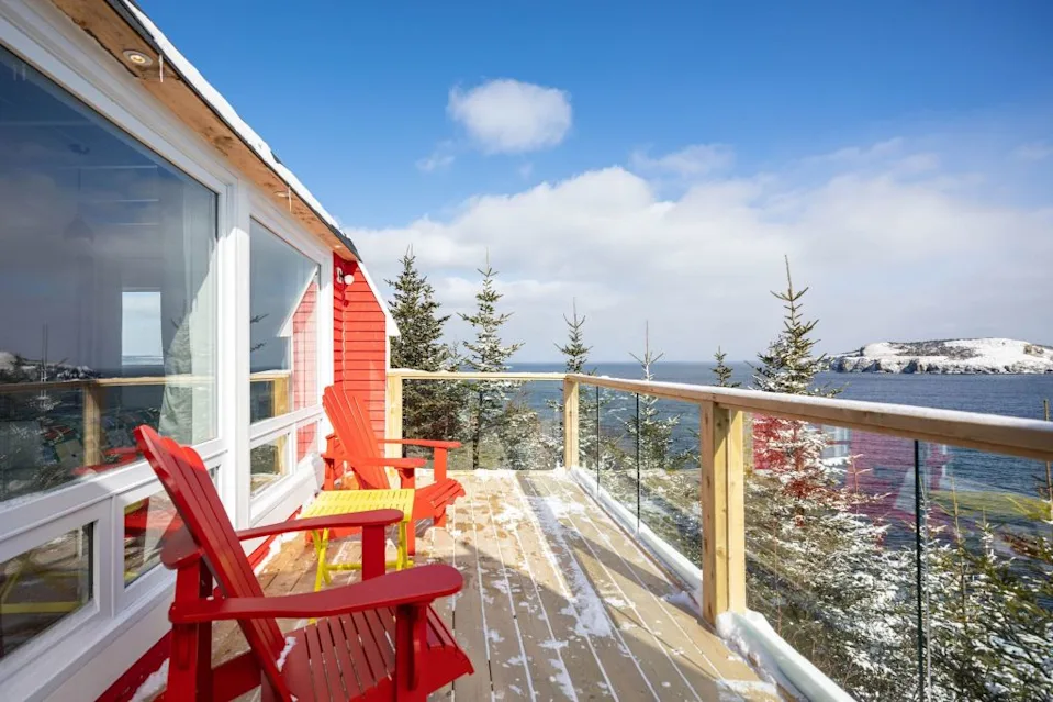 Cliffs Edge Retreat is as breathtaking as it sounds. Cliffs Edge