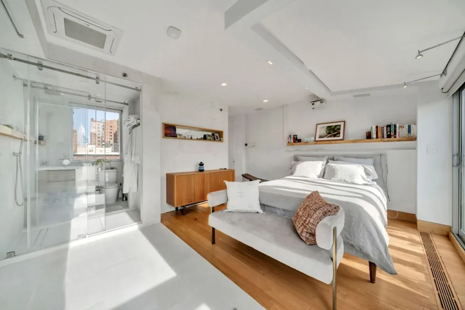 One of six bedrooms. LuxQue Media – Mike Aghachi