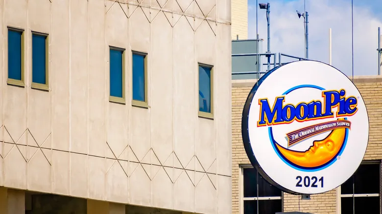 The moonpie that is dropped on New Year's Eve