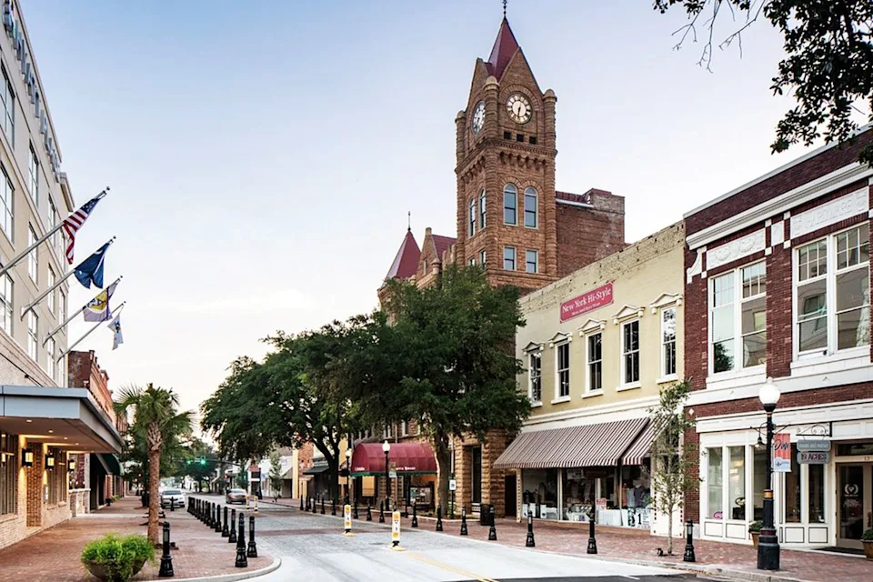Discover South Carolina Downtown shops along Main Street in Sumter, South Carolina.