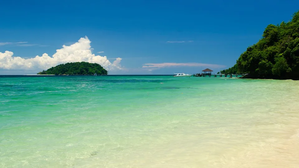  Sapi Island (Pulau Sapi) is the most visited island by tourists in Sabah