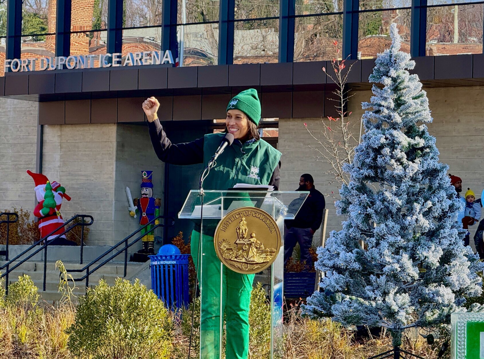 Fort Dupont Ice Arena