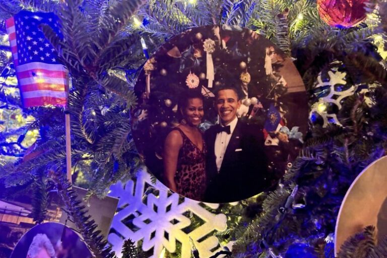 DC restaurant honors past presidents, East Wing with 2025 Christmas tree