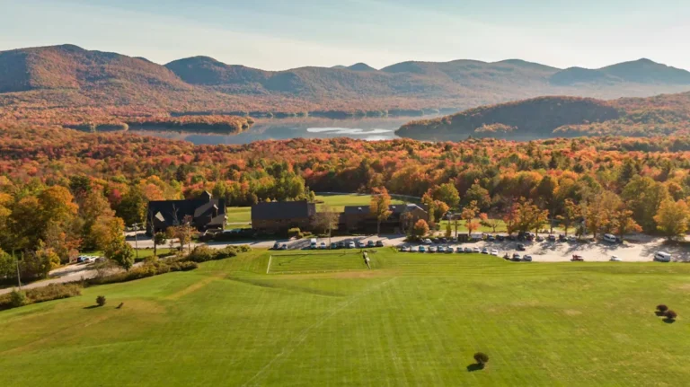 Vermont’s Oldest Nordic Resort Is An Under-The-Radar Getaway With Unforgettable Winter Experiences