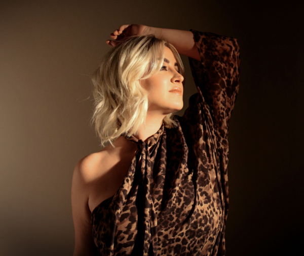 Grammy-nominated singer Maggie Rose coming home for annual Christmas shows in Bethesda