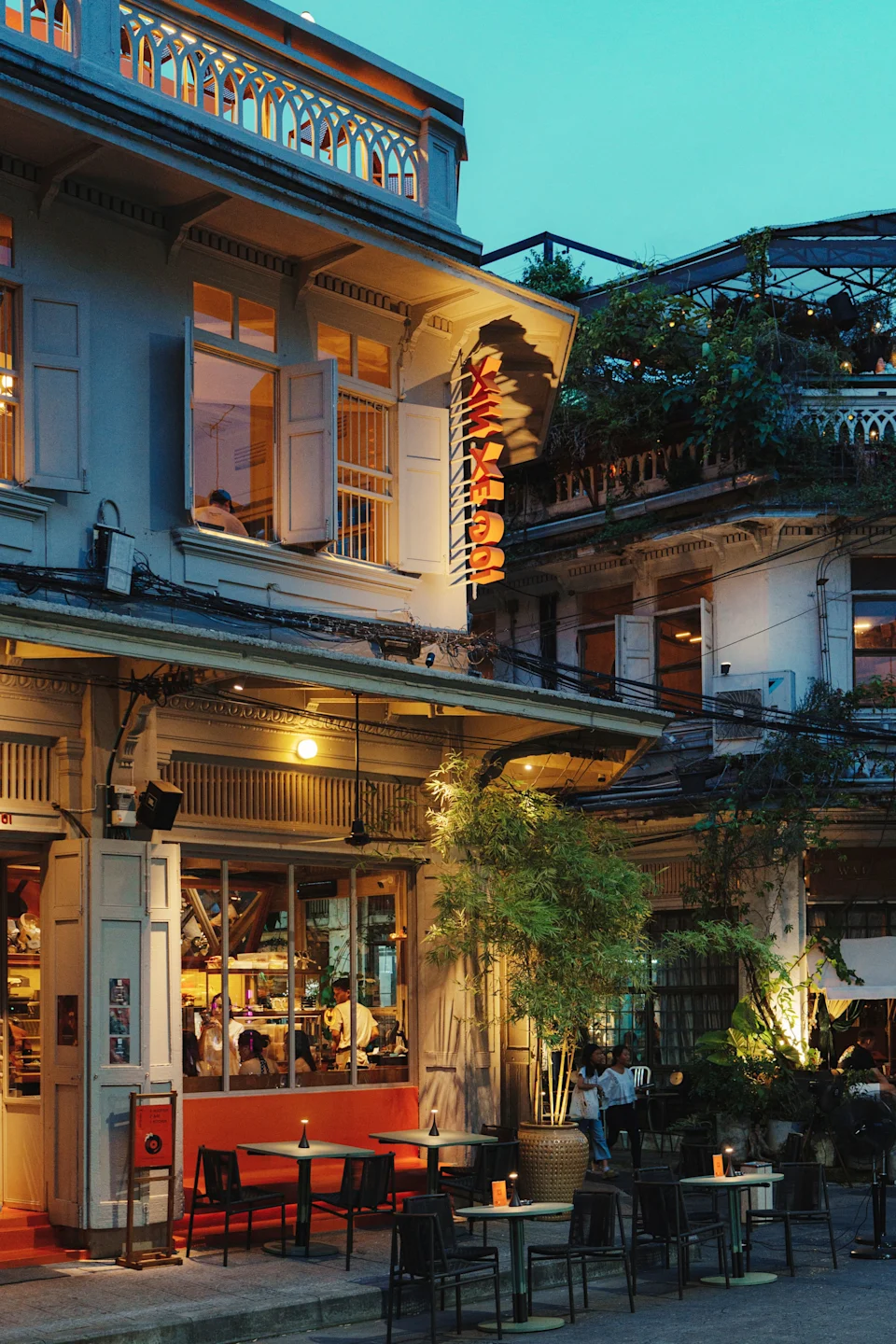 The restaurant Xin Xe Goi evokes the Hainanese cookshops that thrived in the district in the early 20th century.