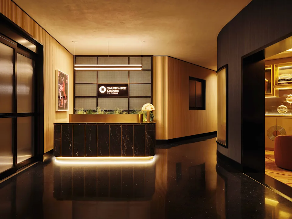 Chase Sapphire Lounge came in third place with an above-average score of 771.