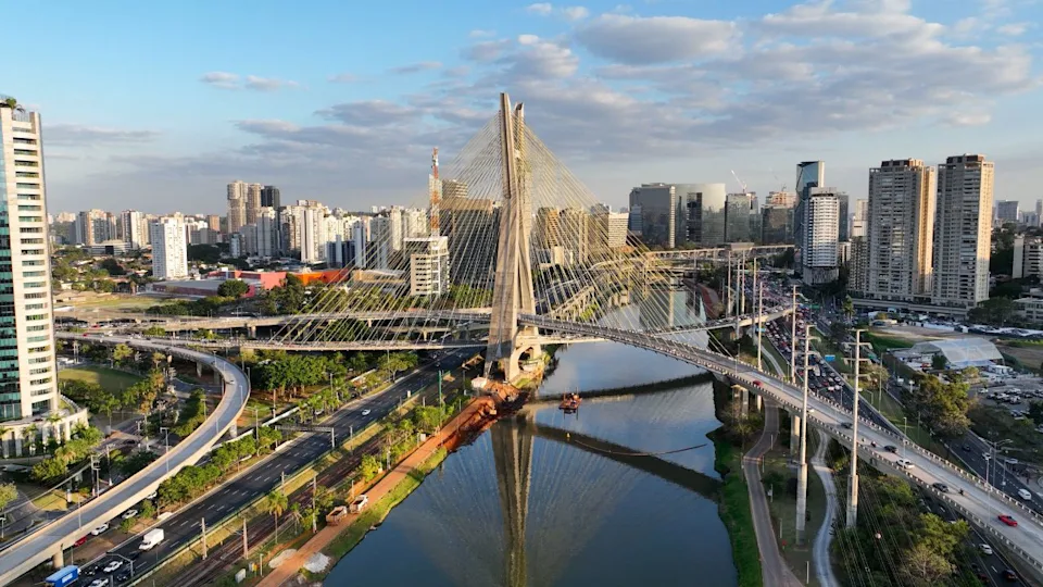 Cable Bridge At Downtown In Sao Paulo Brazil. Cityscape Bridge. Traffic Road. Sao Paulo Brazil. City Skyline Landscape. Cable Bridge At Downtown In Sao Paulo Brazil.