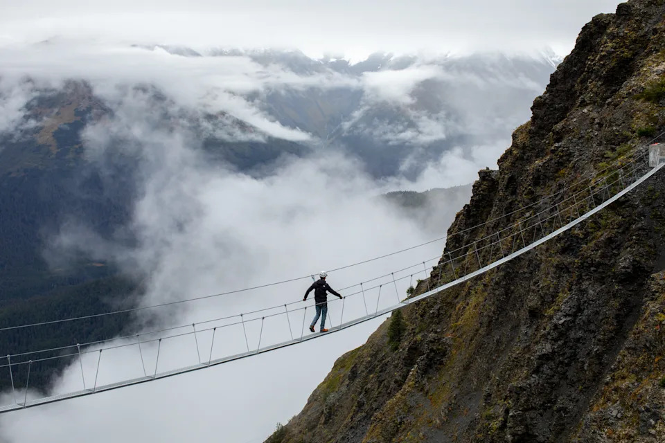Veilbreaker Skybridge