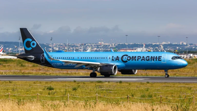 So It Turns Out There Is a Right Way to Fly to Paris