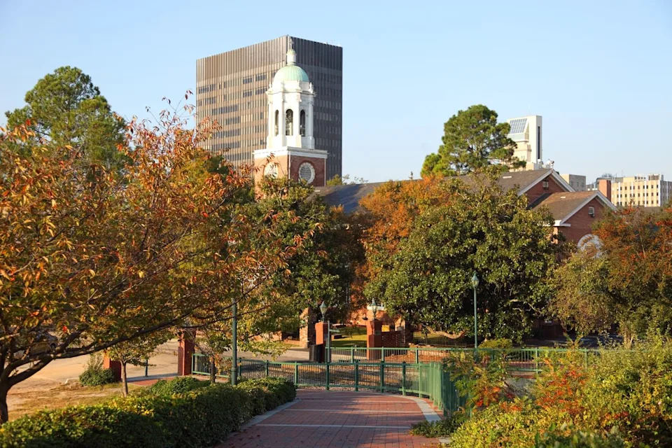 Denis Tangney Jr. / Getty Images Augusta, Georgia, offers retirees Southern charm, top health care, generous tax breaks, and a revitalized downtown—all within a few hours of the ocean and mountains.