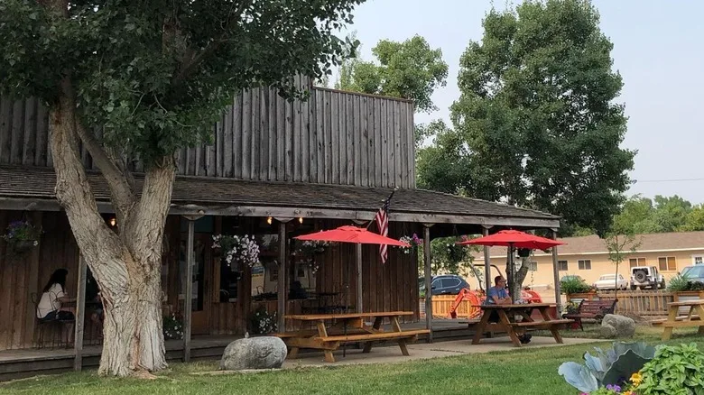 Exterior view of Innominate Coffeehouse & Bakery in Ranchester, Wyoming