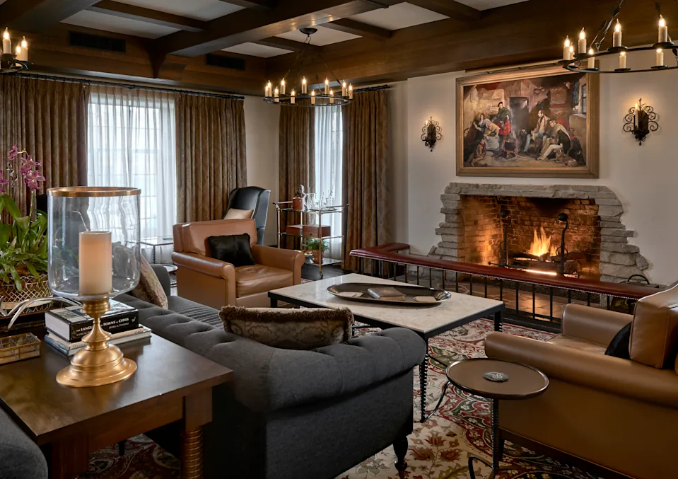 The Hearth Room at Deer Path Inn